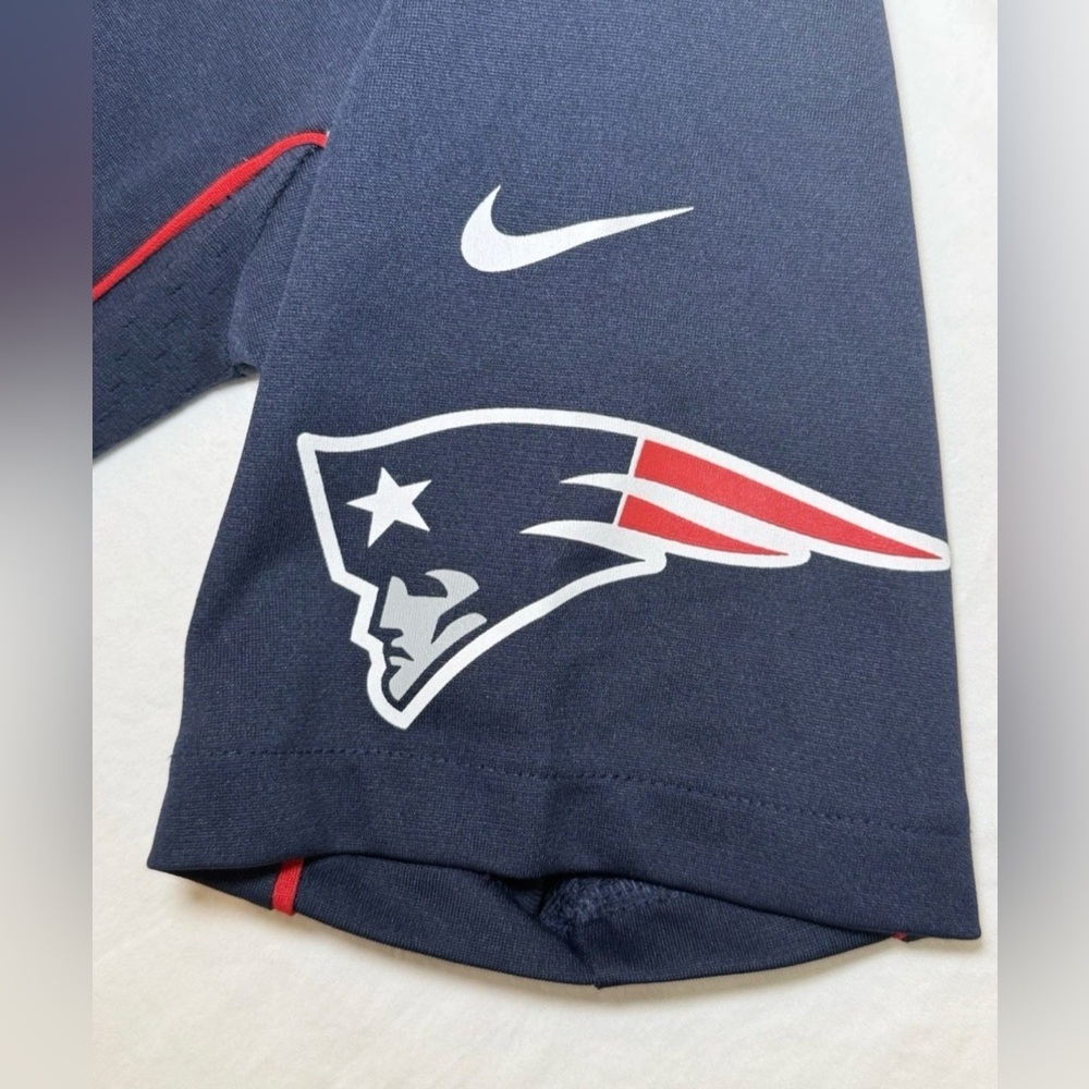Nike Julian Edelman 11 Jersey Youth 14/16 Large New England Patriots Super Bowl - Picture 6 of 11